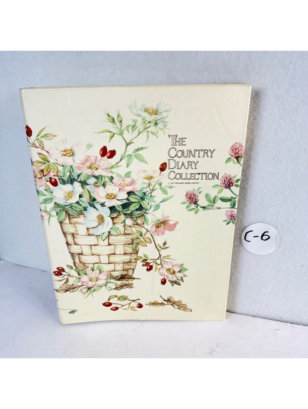 Vintage 1977 The Country Diary Collection Floral Ring-Bound Organizer C-6